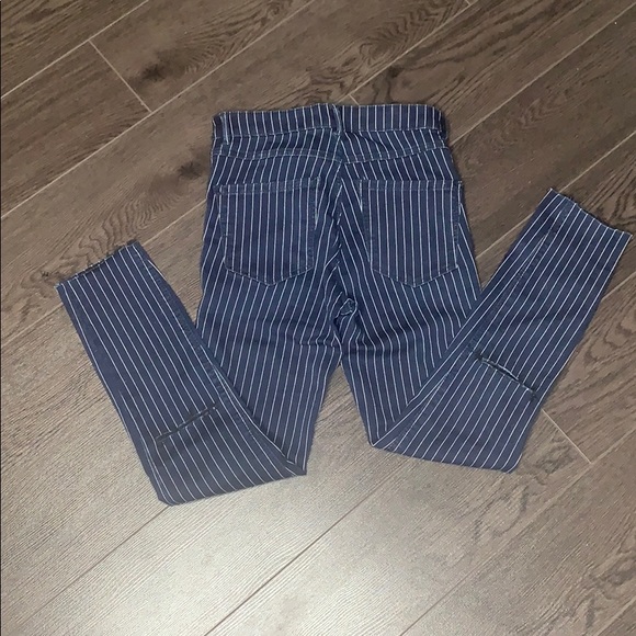 ZARA High Waisted Striped Cropped Jegging Size 4 Knee Rips Pinstripe - Picture 5 of 5